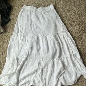 Passort White Crinkle Skirt Large
